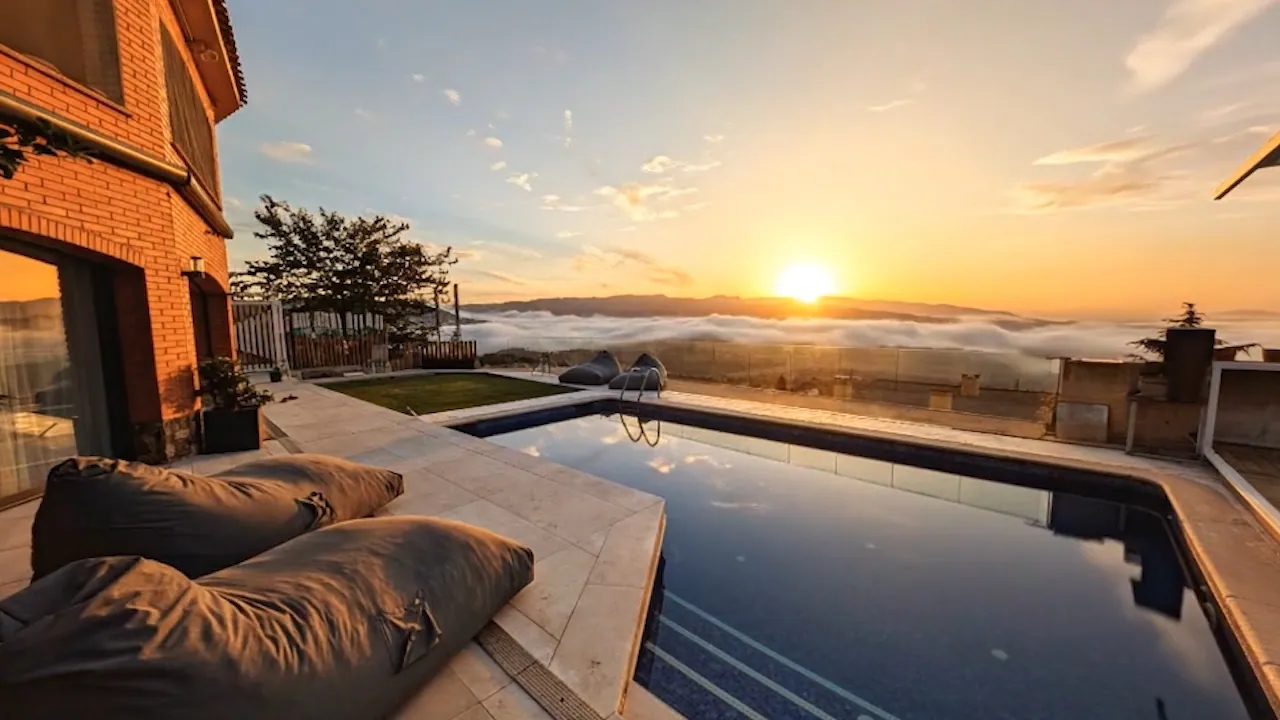 Private pool
